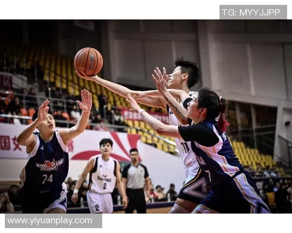 12月2日CBA精彩对决广东队迎战新疆队直播全程回顾与分析 12月2日CBA精彩对决广东队迎战新疆队直播全程回顾与分析